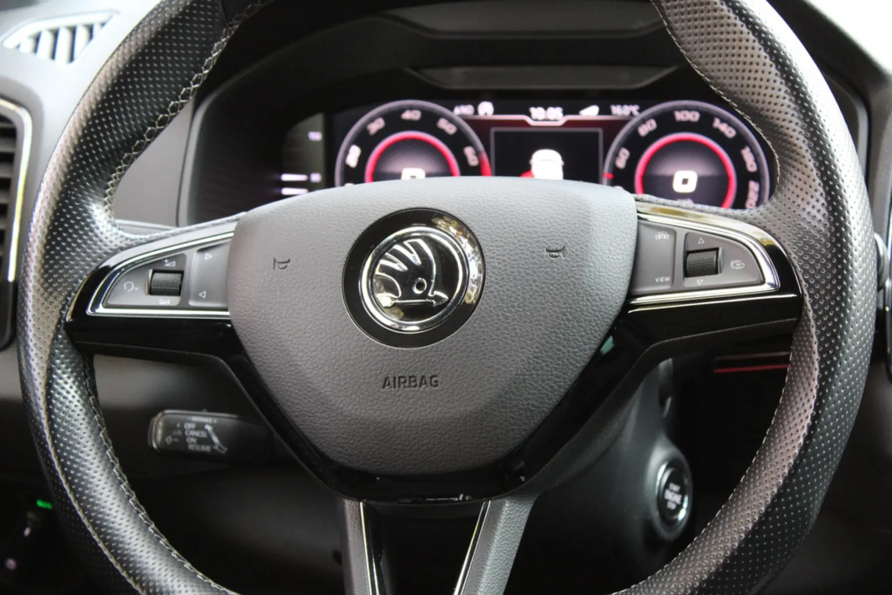 Škoda Karoq 1.5 TSI ACT Sportline, foto 14