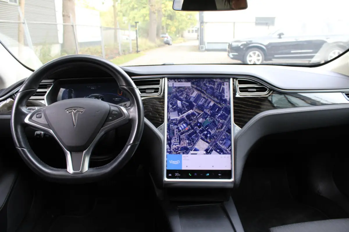 Tesla Model S 75D, foto 11 van 19