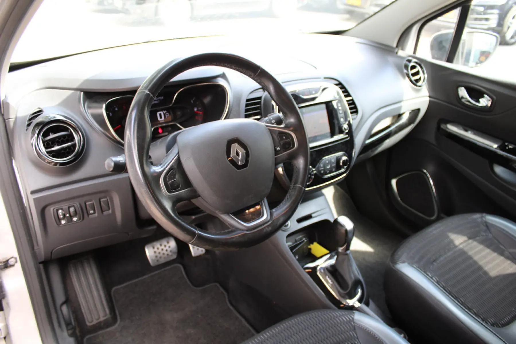 Renault Captur 1.5 dCi Dynamique, foto 8
