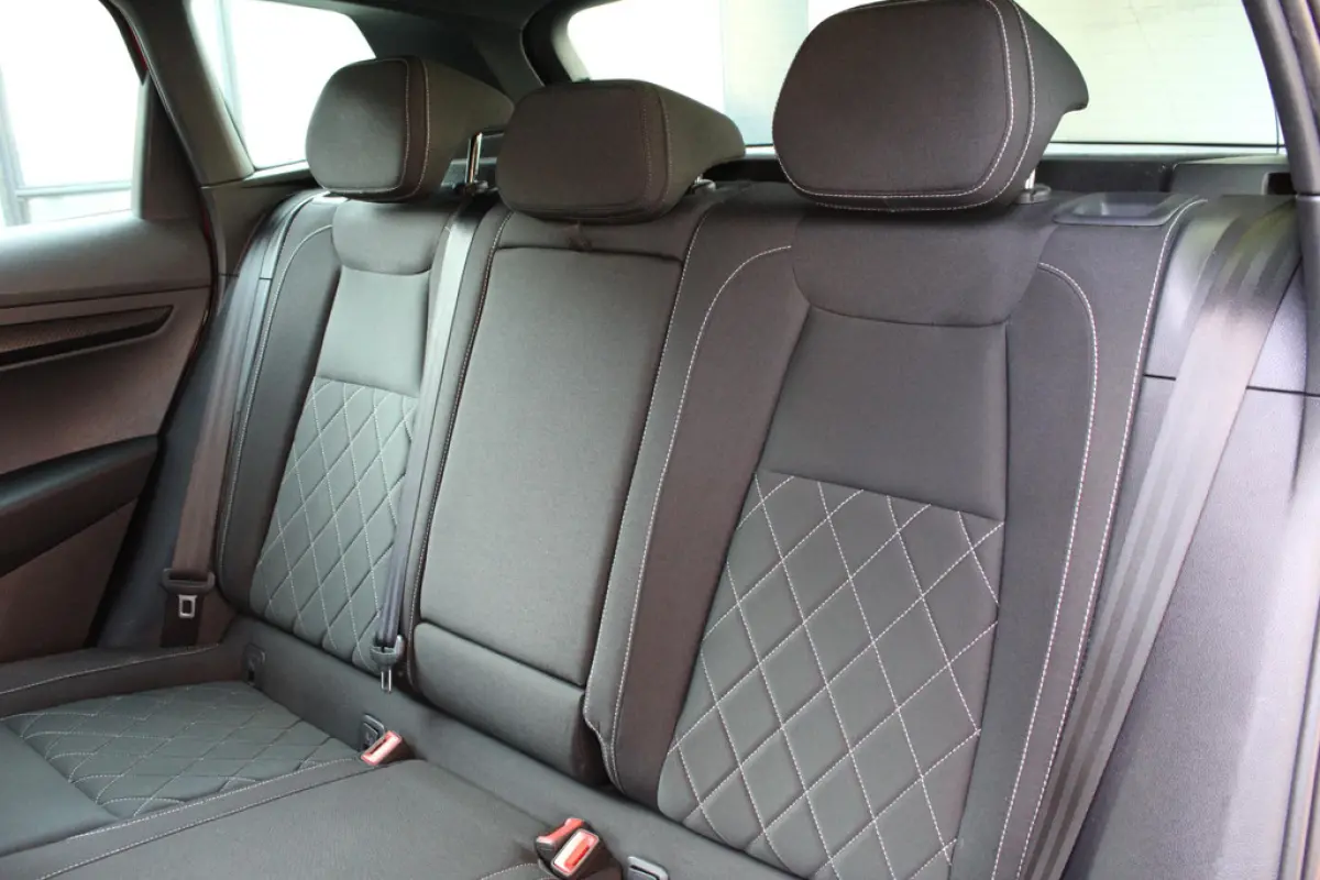 Škoda Karoq 1.5 TSI ACT Sportline, foto 12 van 20