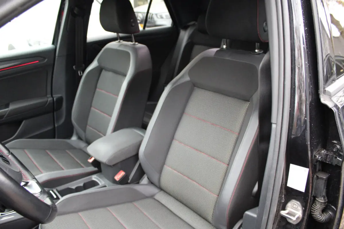 Volkswagen T-Roc 1.5 TSI DSG, foto 6 van 17