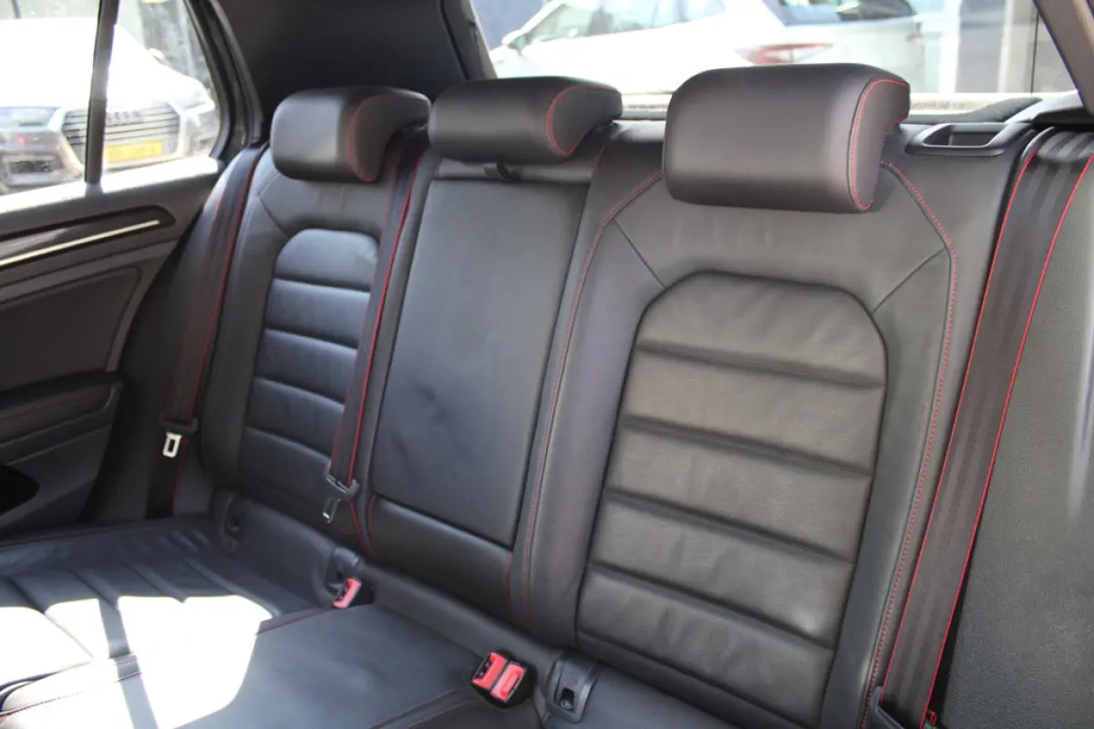 Volkswagen Golf 2.0 TSI GTI Clubsport, foto 11 van 17