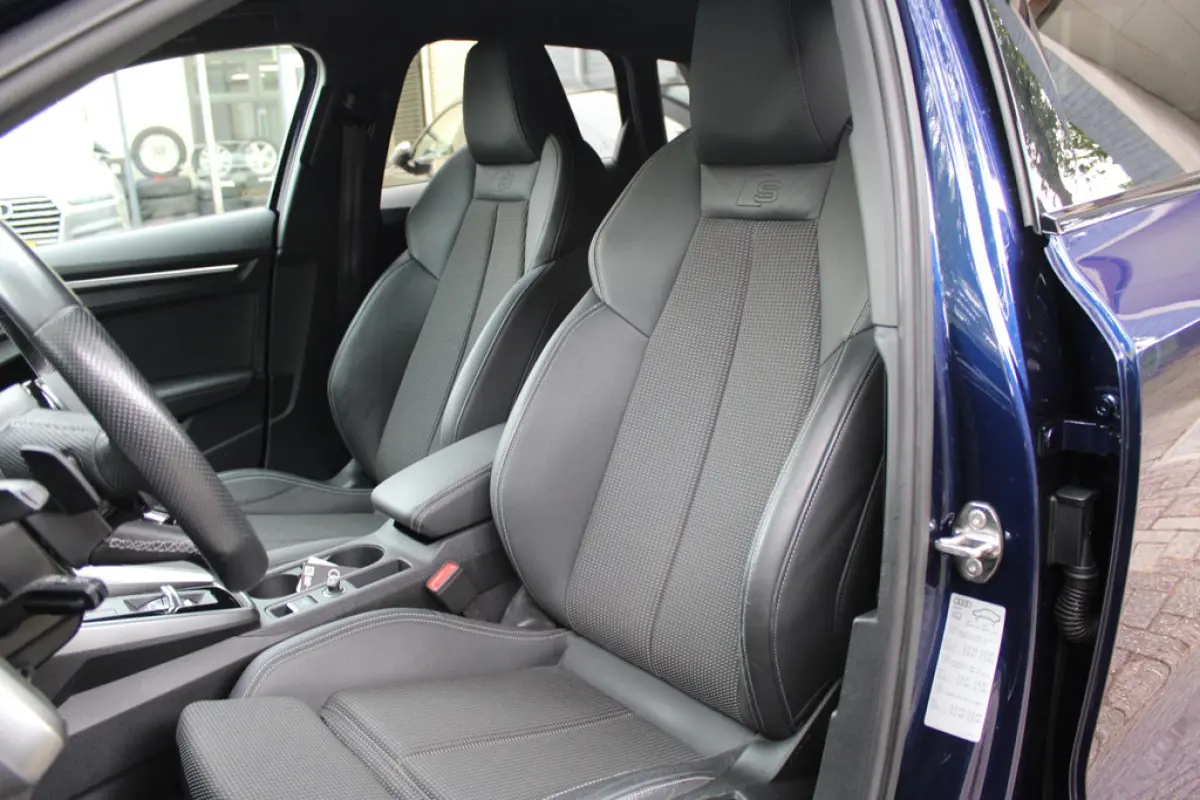 Audi A3 Sportback 45 TFSI e S edition Competition, foto 7 van 19