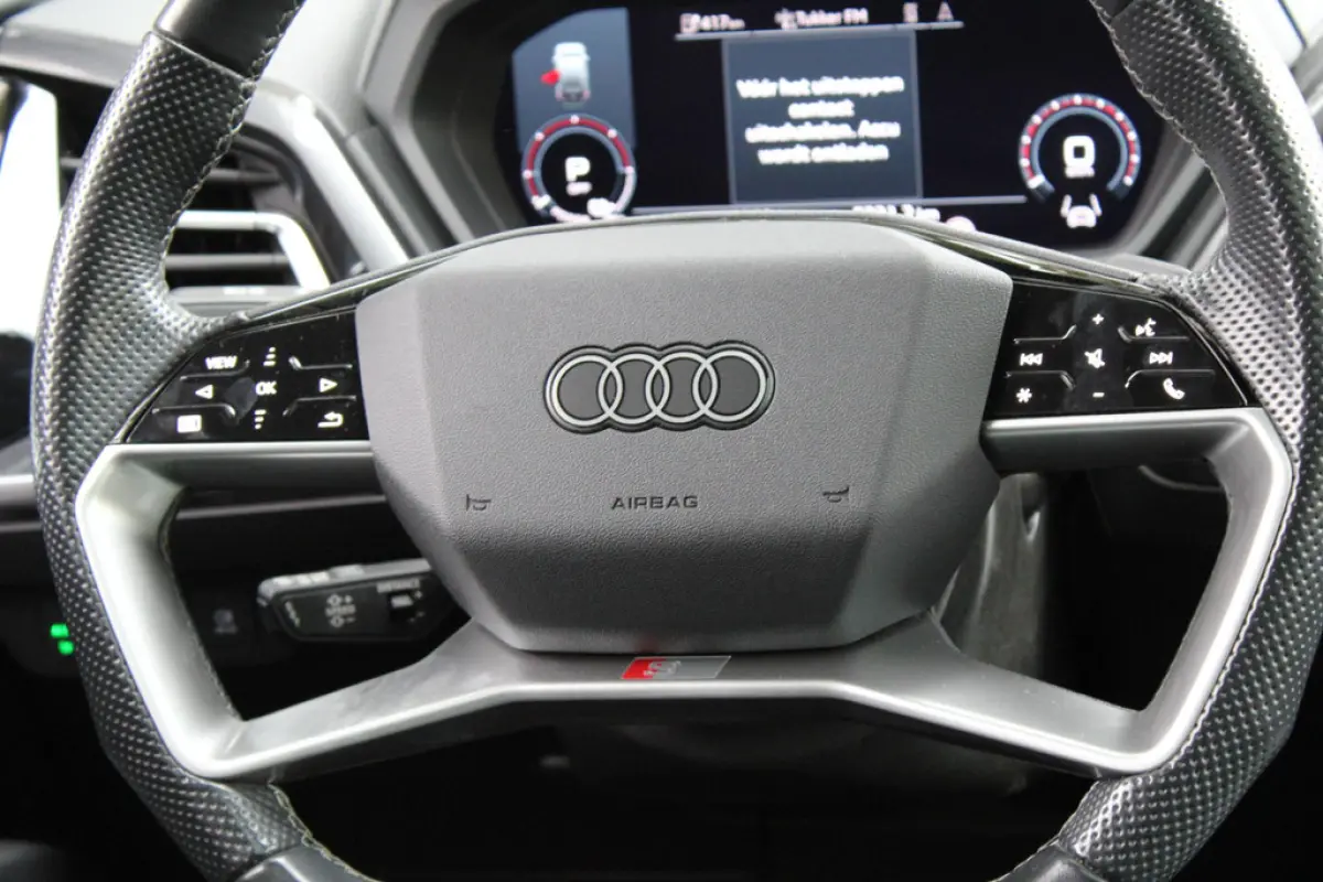 Audi Q4 e-tron 40 S Competition 77 kWh, foto 16 van 22