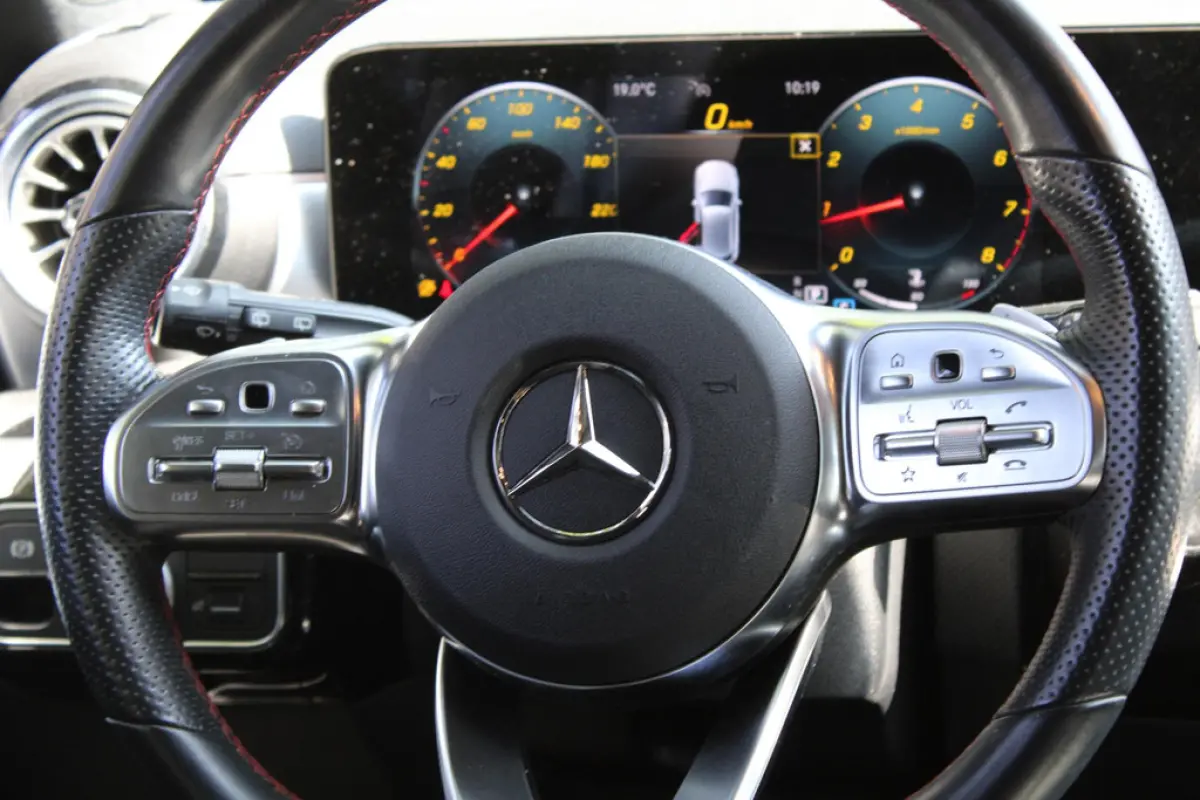 Mercedes-Benz A-Klasse 180 AMG, foto 11 van 18