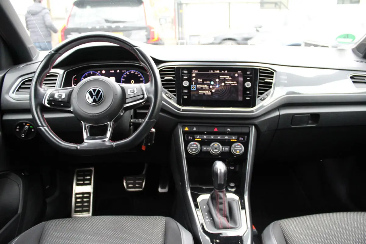 Volkswagen T-Roc 1.5 TSI DSG, foto 8 van 17