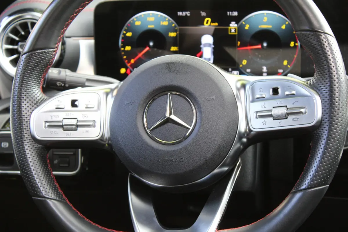 Mercedes-Benz CLA 180 d AMG, foto 18 van 21