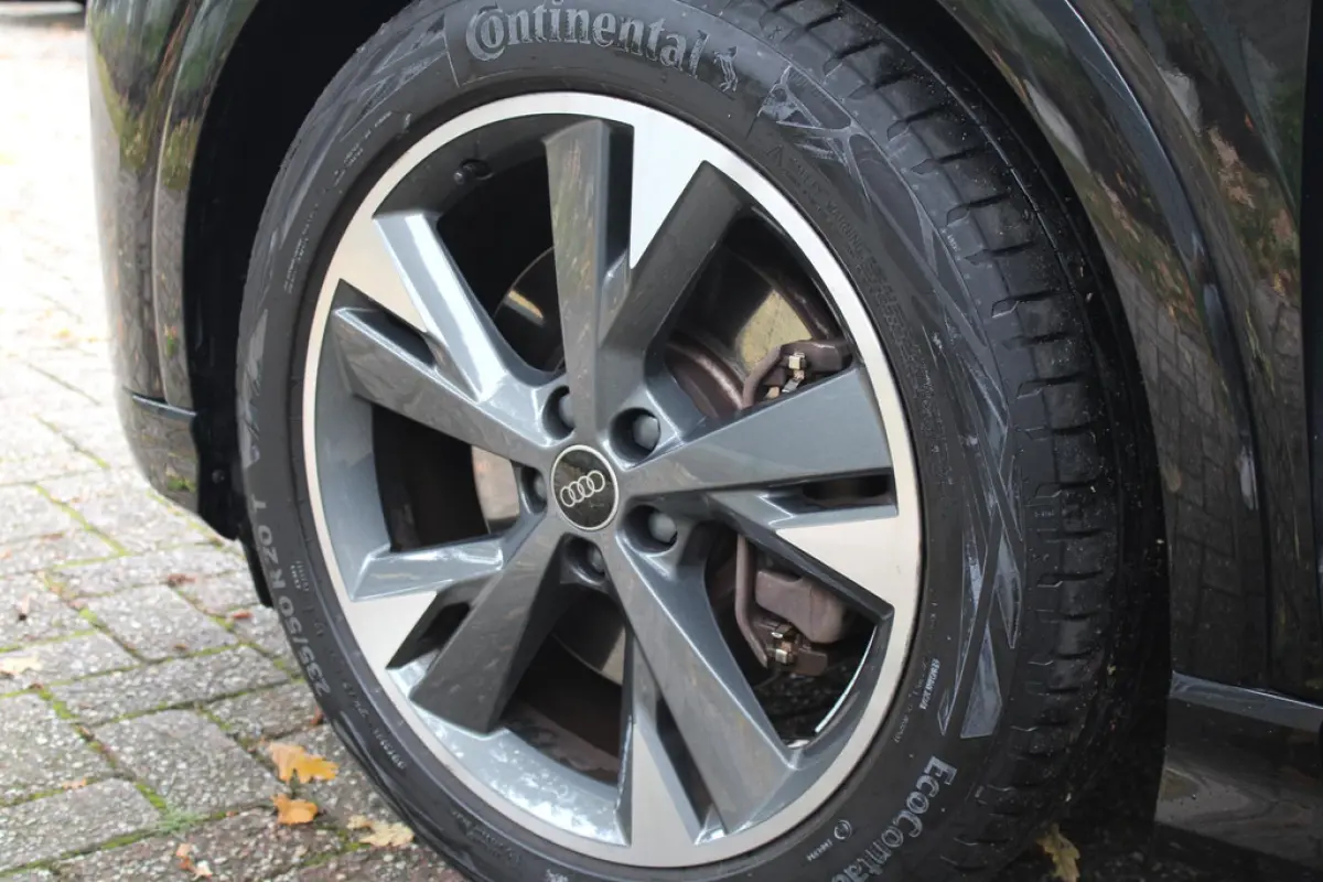 Audi Q4 e-tron 40 S Competition 77 kWh, foto 15 van 22
