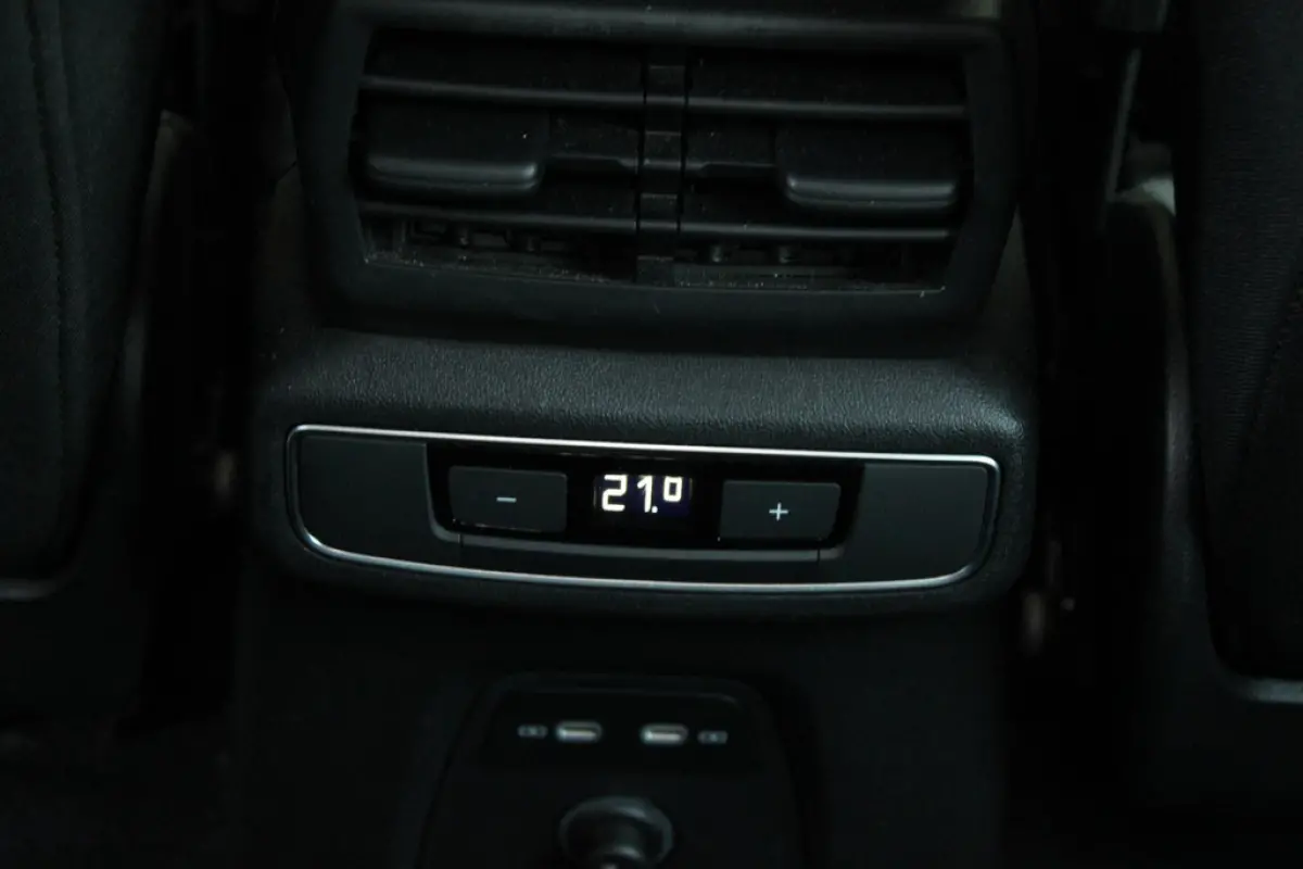 Audi Q4 e-tron 40 77 kWh, foto 17 van 20