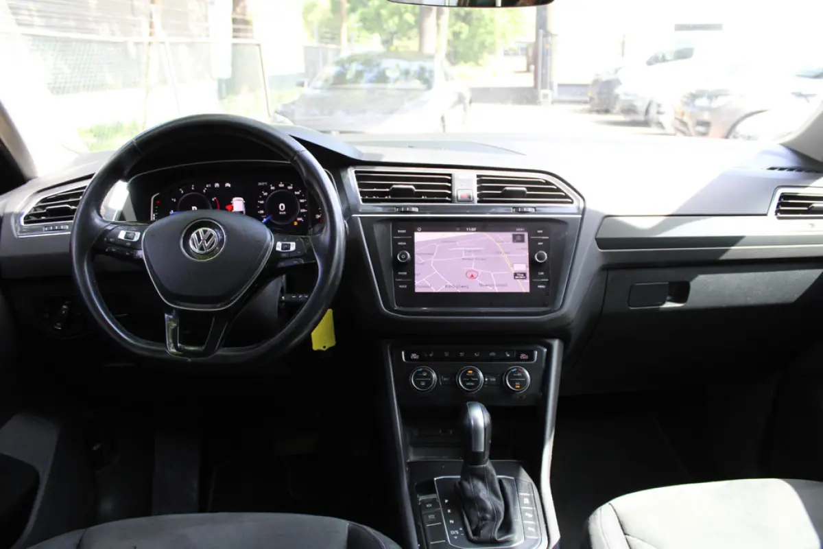 Volkswagen Tiguan 1.5 TSI R-Line, foto 11 van 16