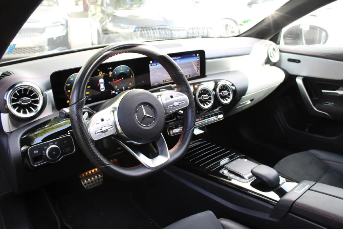 Mercedes-Benz CLA 180 d AMG, foto 11 van 21
