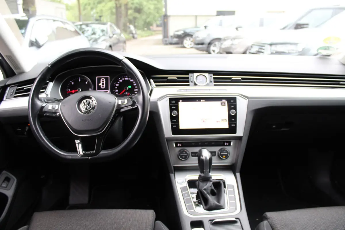 Volkswagen Passat 1.6 TDI Comfortline, foto 10 van 18