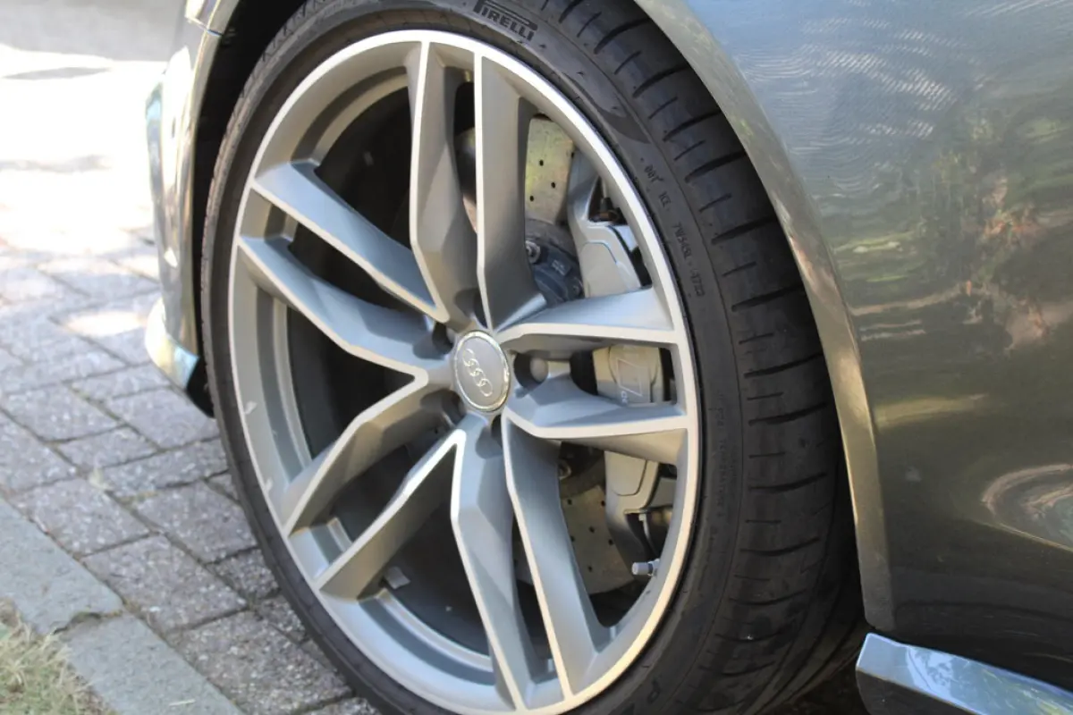 Audi RS6 Avant 4.0 TFSI Quattro, foto 14 van 29