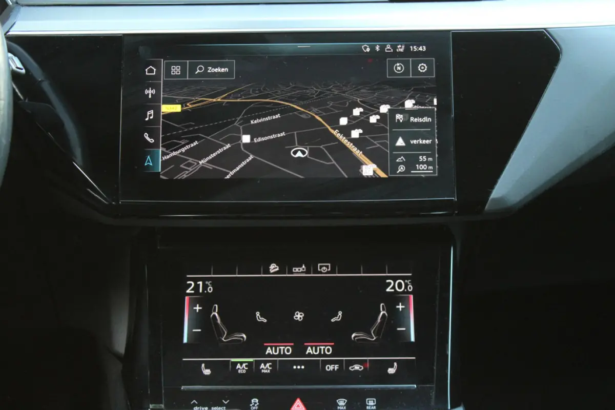 Audi e-tron e-tron 55 Quattro 95 kWh, foto 17 van 18