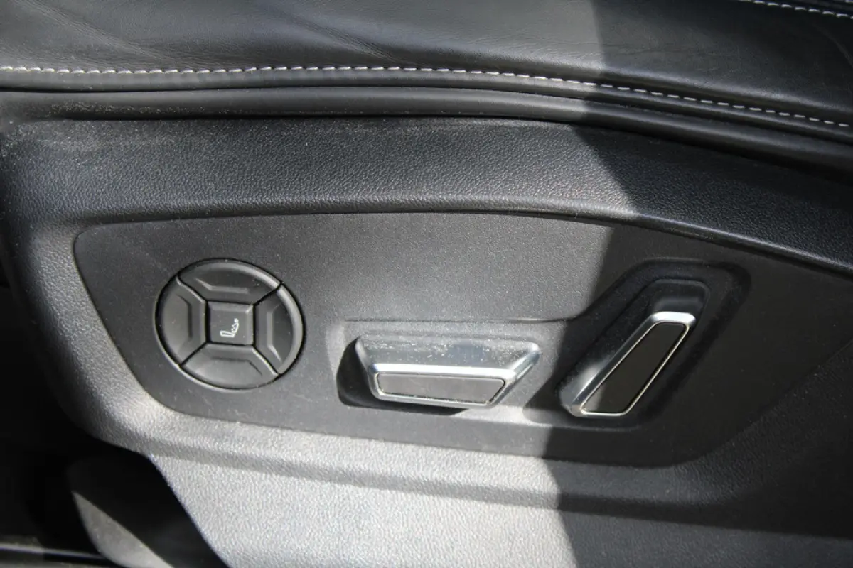 Audi Q8 55 TFSI Quattro, foto 24 van 30