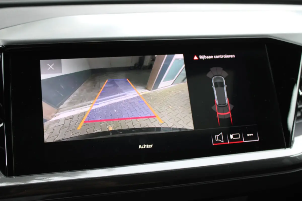 Audi Q4 e-tron 40 S Competition 77 kWh, foto 18 van 22