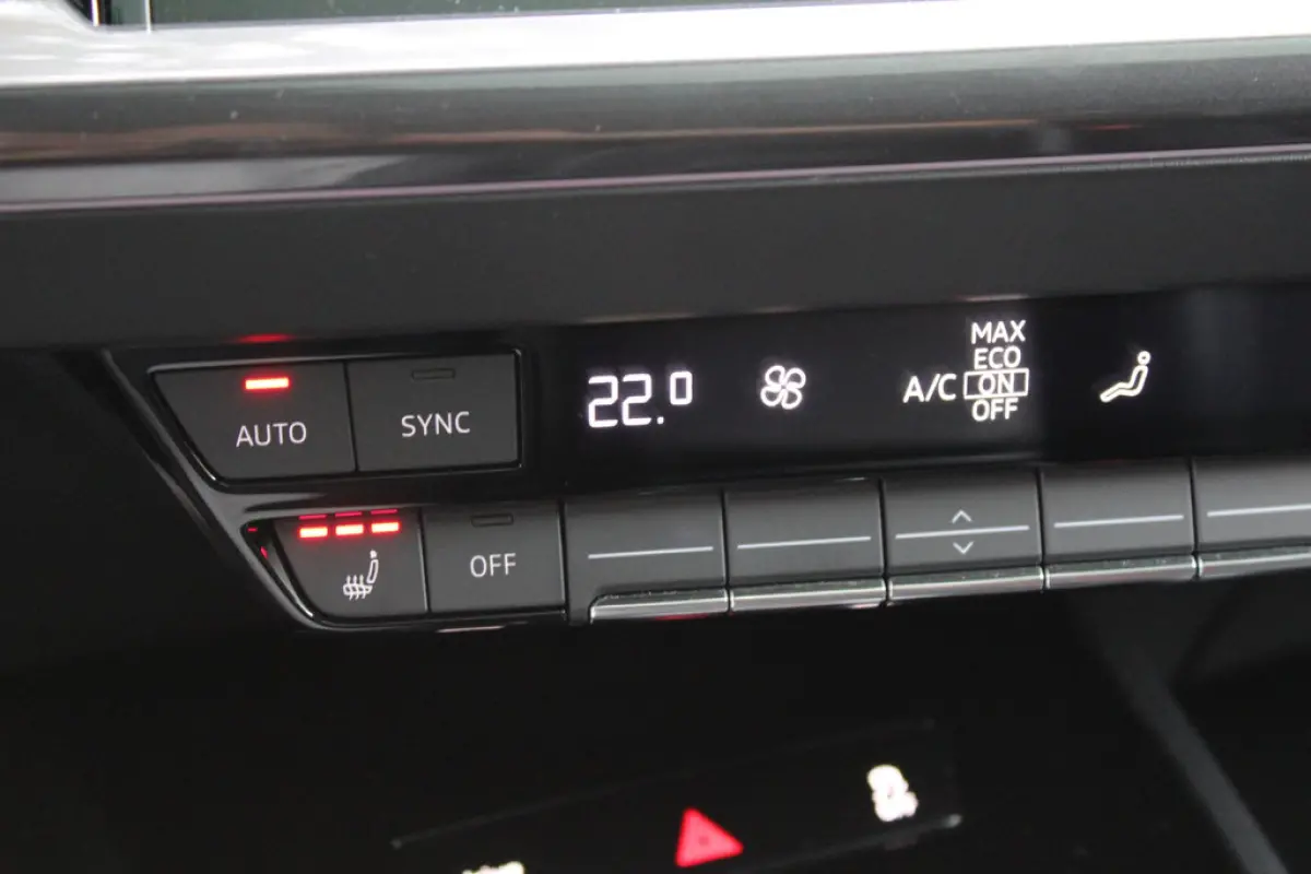 Audi Q4 e-tron 40 S Competition 77 kWh, foto 19 van 22
