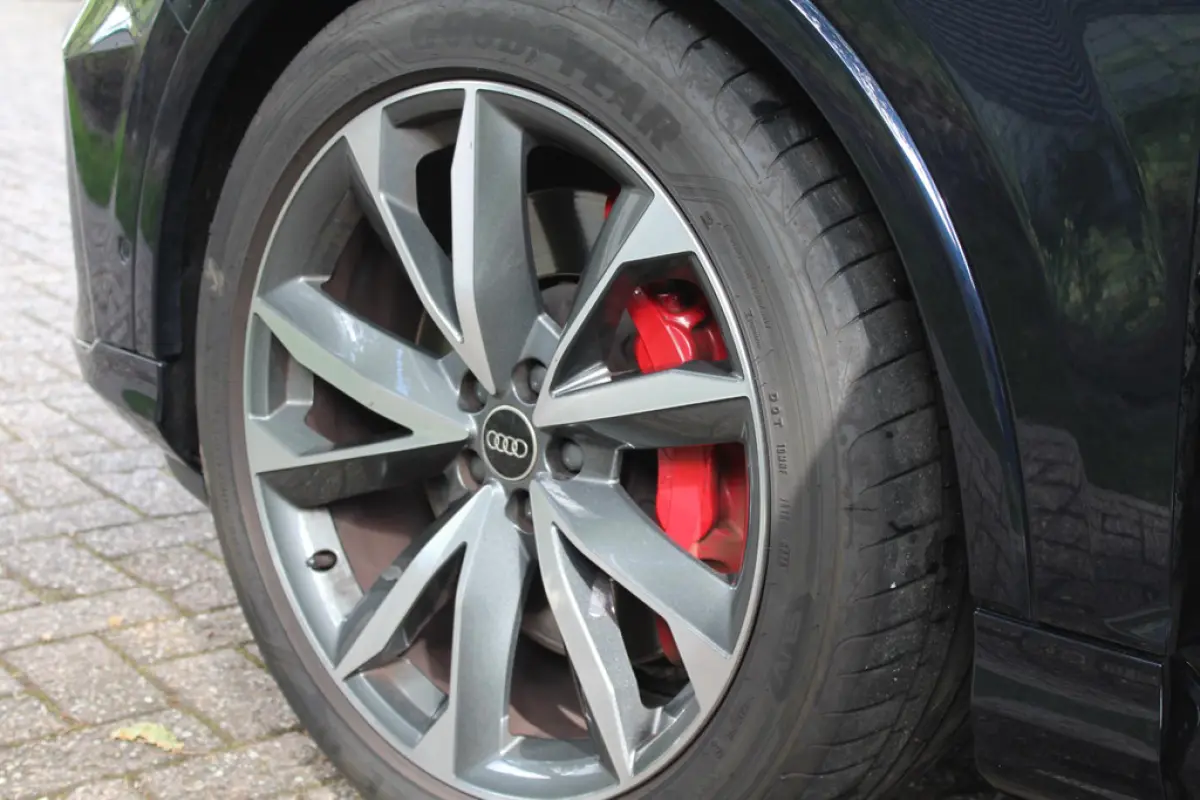 Audi Q7 60 TFSIe Competition S-line, foto 24 van 35