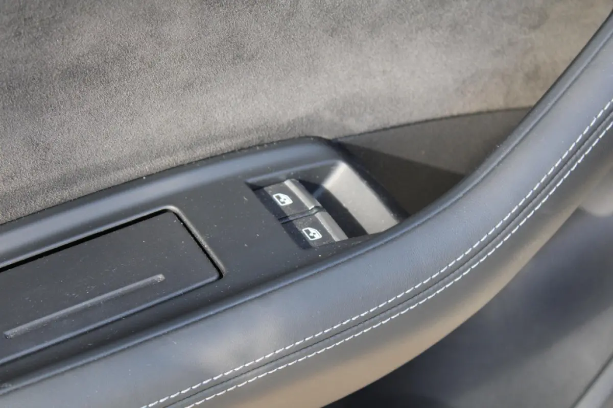 Audi Q8 55 TFSI Quattro, foto 27 van 30