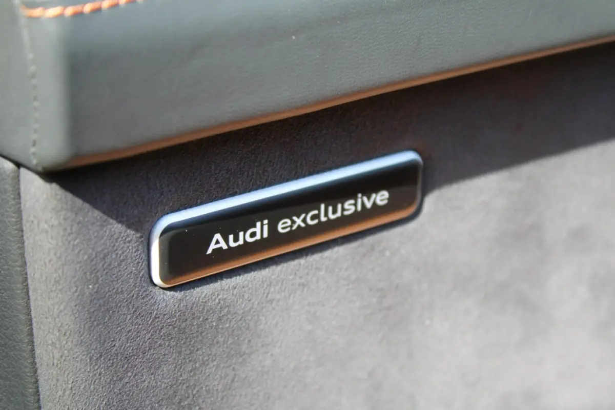 Audi Q7 60 TFSIe Competition S-line, foto 16 van 35