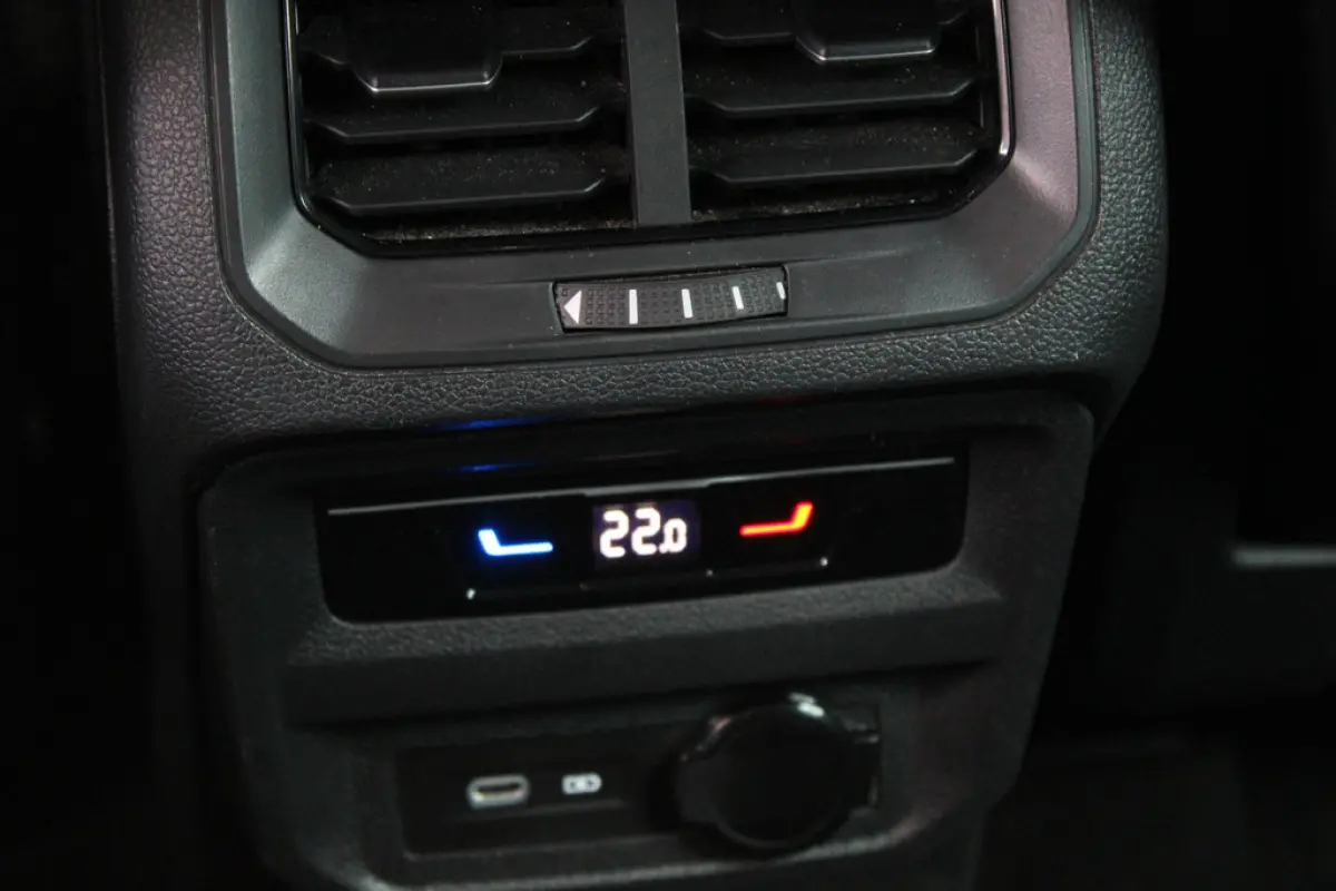 Volkswagen Tiguan 1.5 TSI DSG, foto 15 van 18