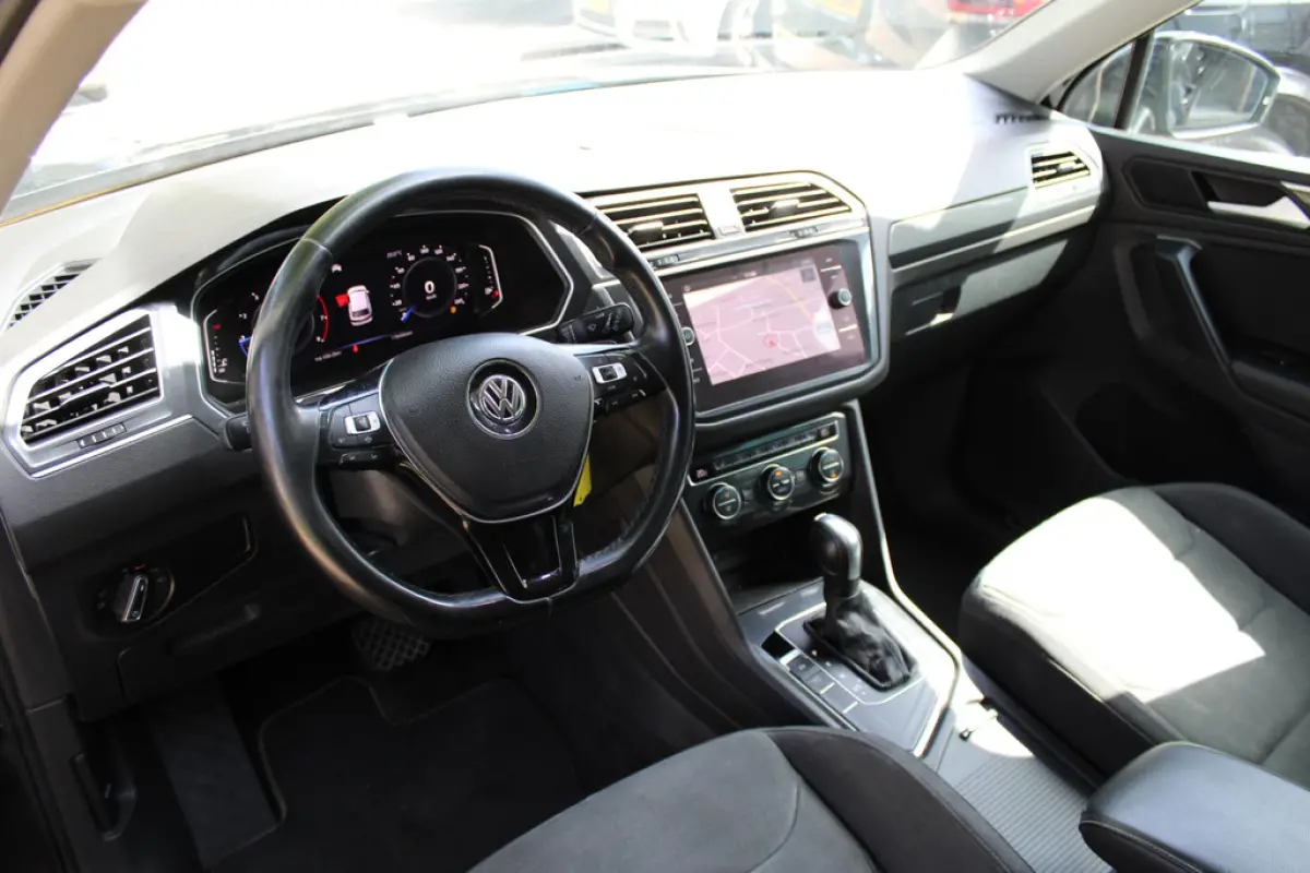 Volkswagen Tiguan 1.5 TSI R-Line, foto 10 van 16