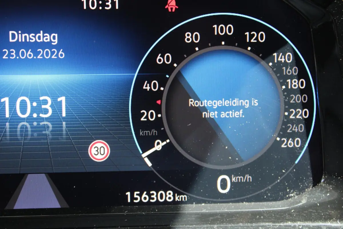 Volkswagen Golf 1.5 eTSI R-Line, foto 17 van 19