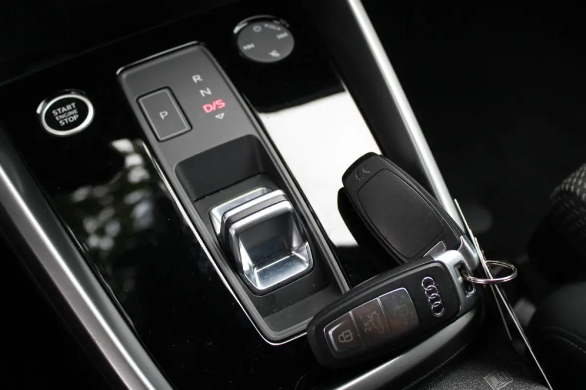 Audi A3 Sportback 45 TFSI e S edition Competition, foto 17 van 19