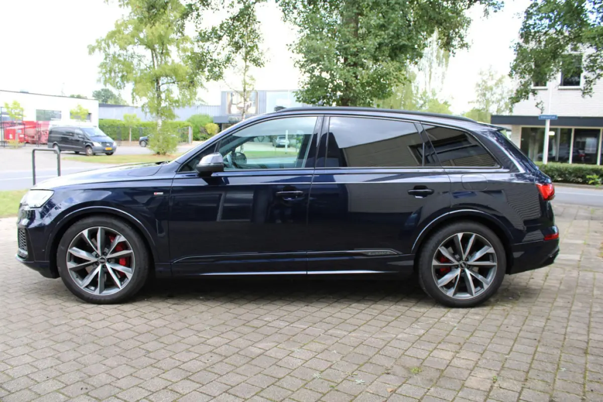 Audi Q7 60 TFSIe Competition S-line, foto 11 van 35