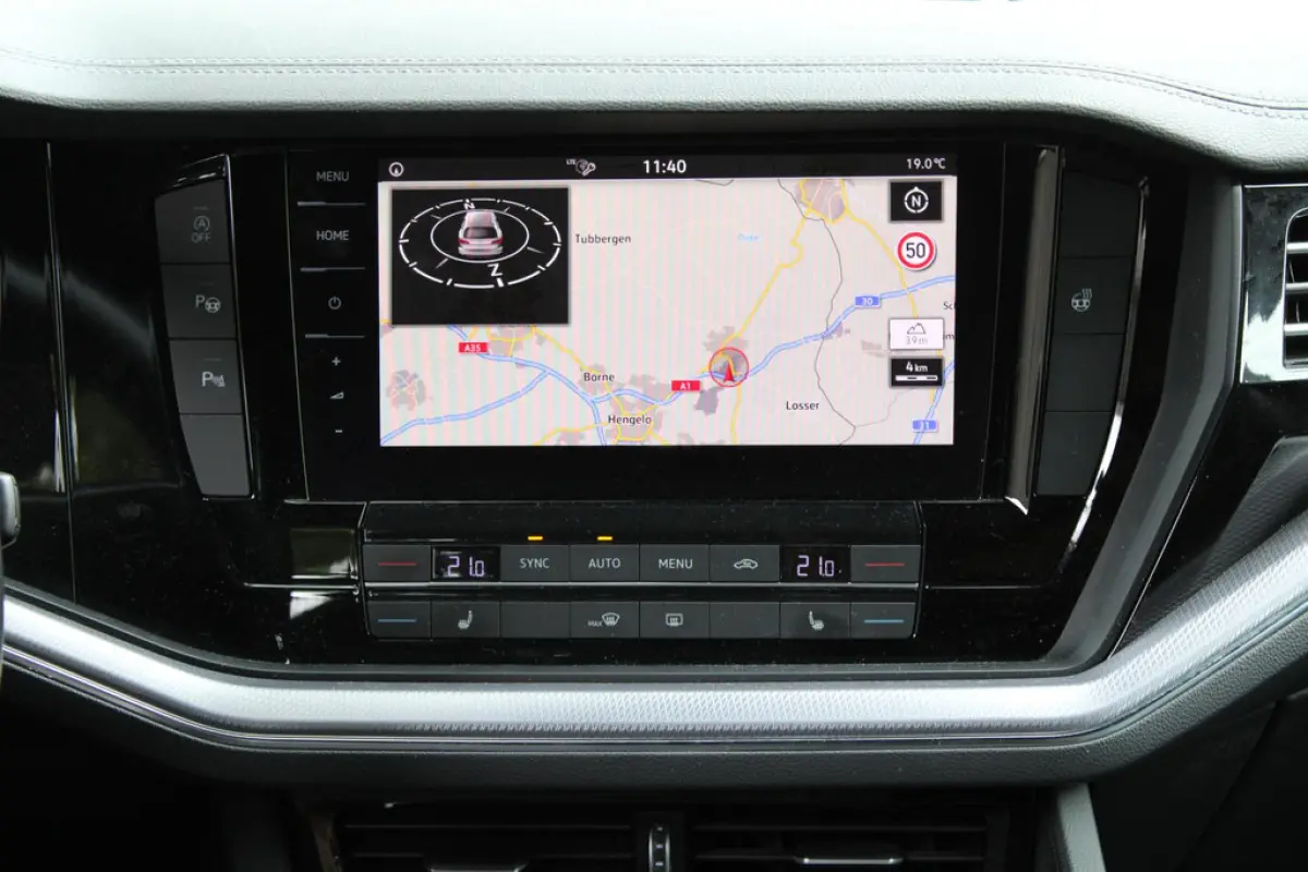 Volkswagen Touareg 3.0 TSI R-Line, foto 17 van 20