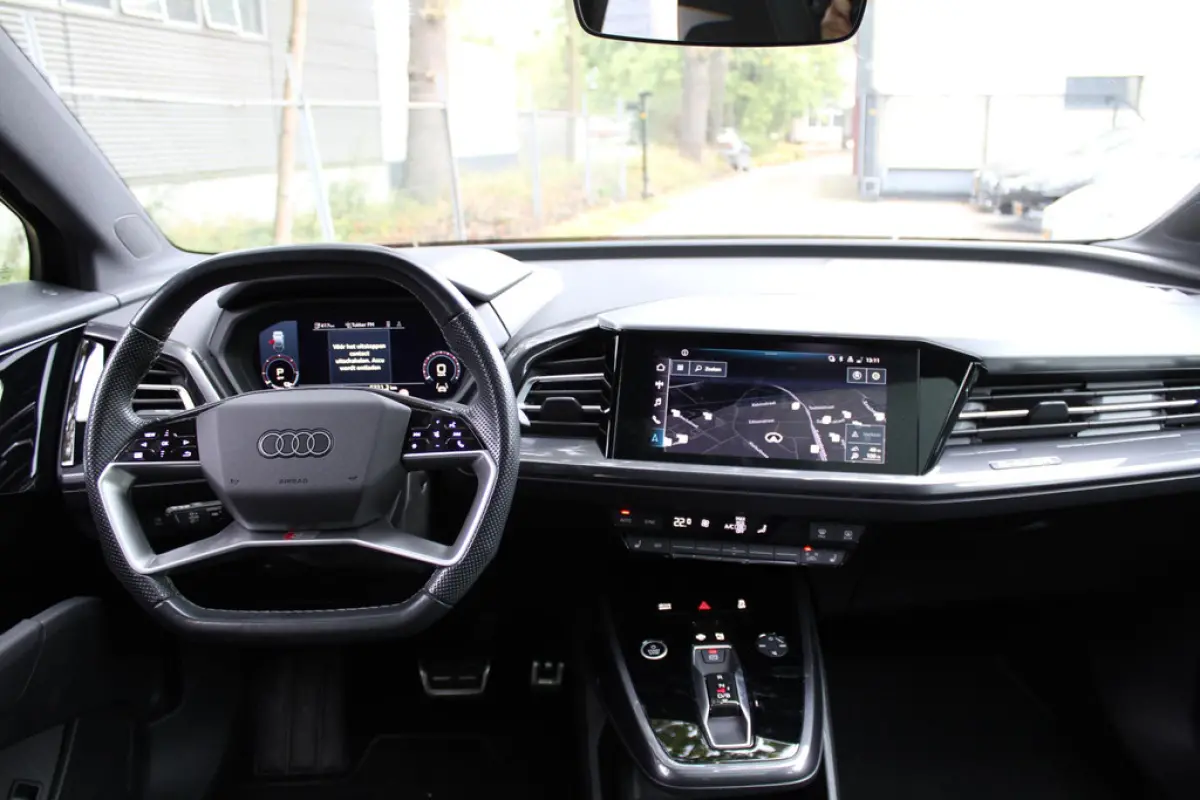 Audi Q4 e-tron 40 S Competition 77 kWh, foto 13 van 22