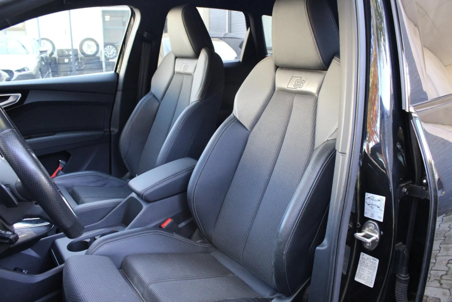 Audi Q4 e-tron 50 quattro S Competition 77 kWh, foto 12