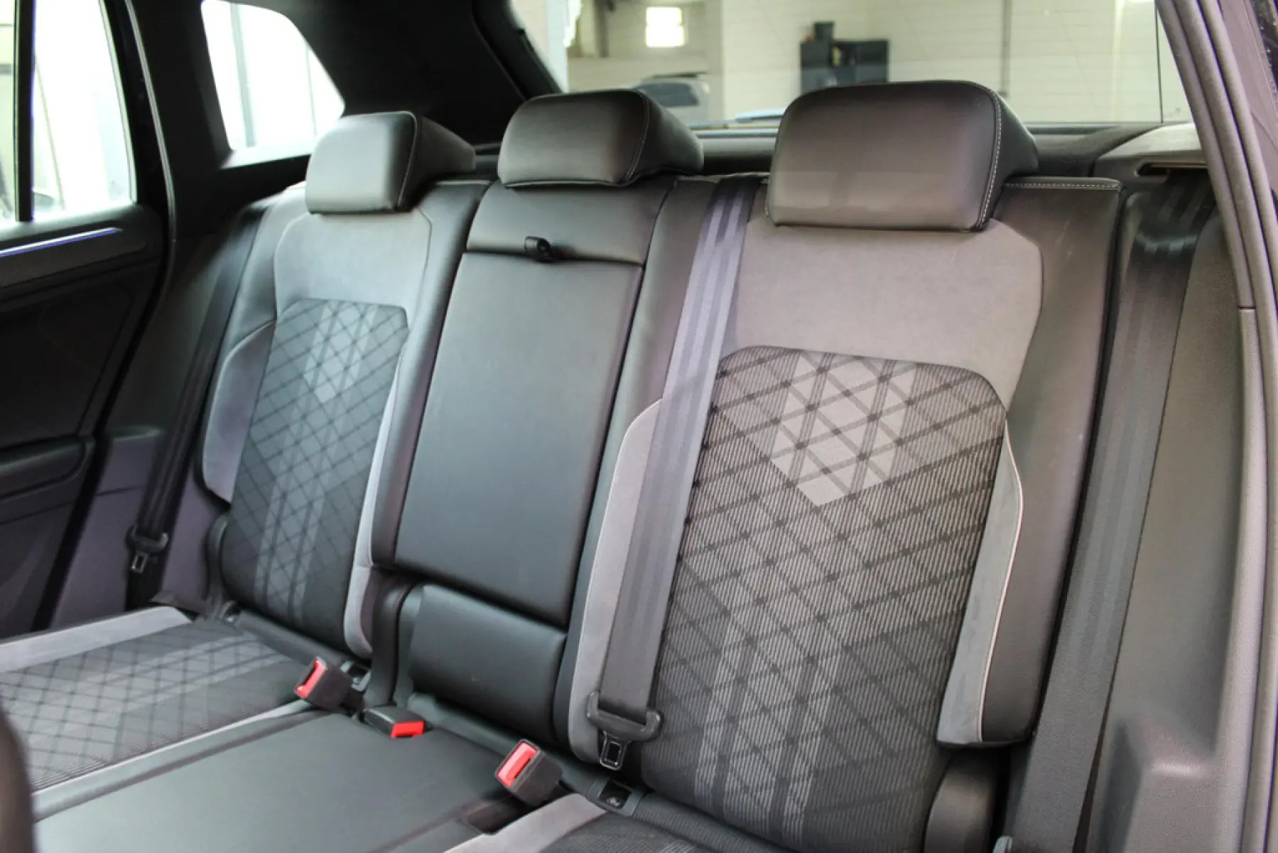 Volkswagen Tiguan 1.5 TSI DSG, foto 8