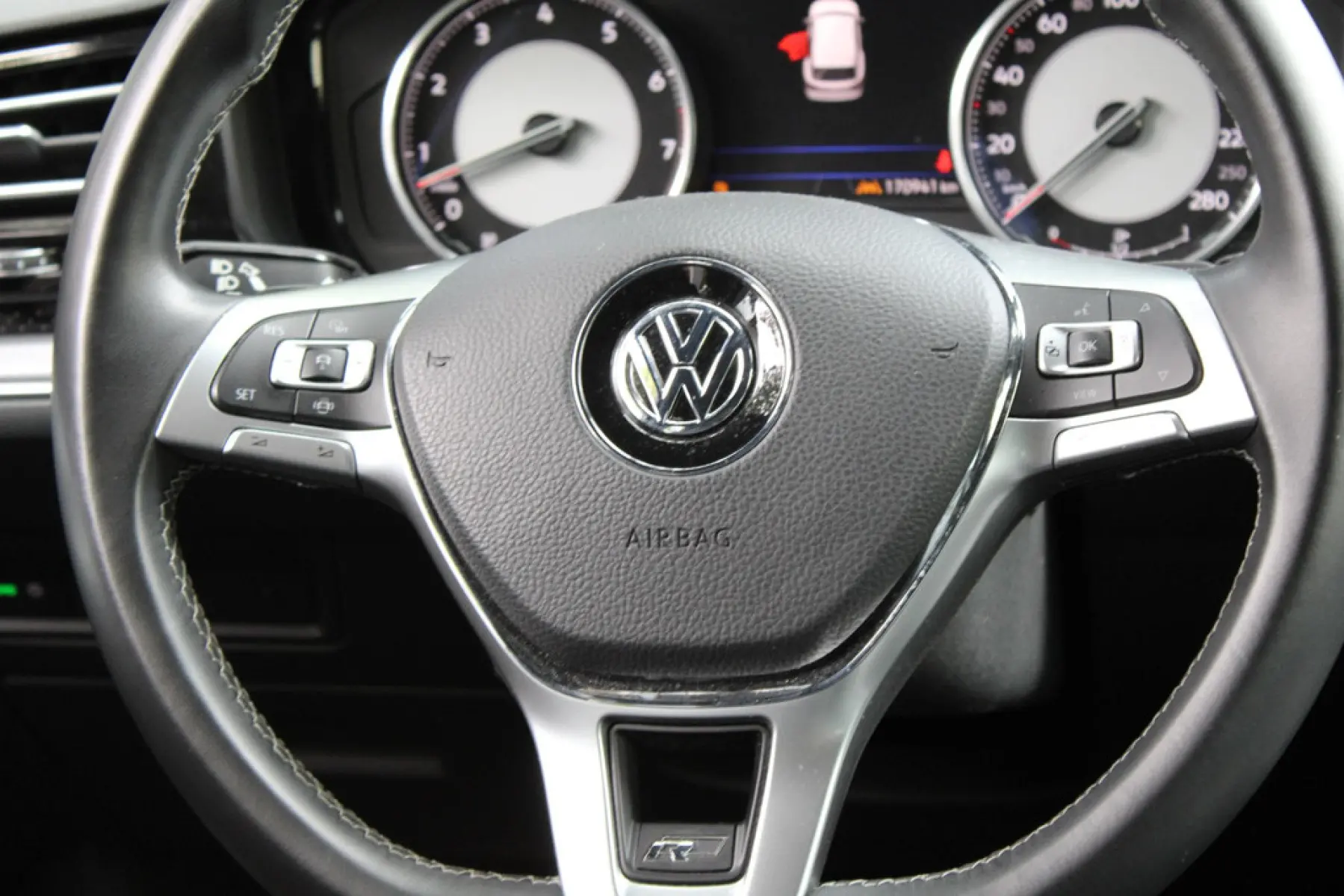 Volkswagen Touareg 3.0 TSI R-Line, foto 16