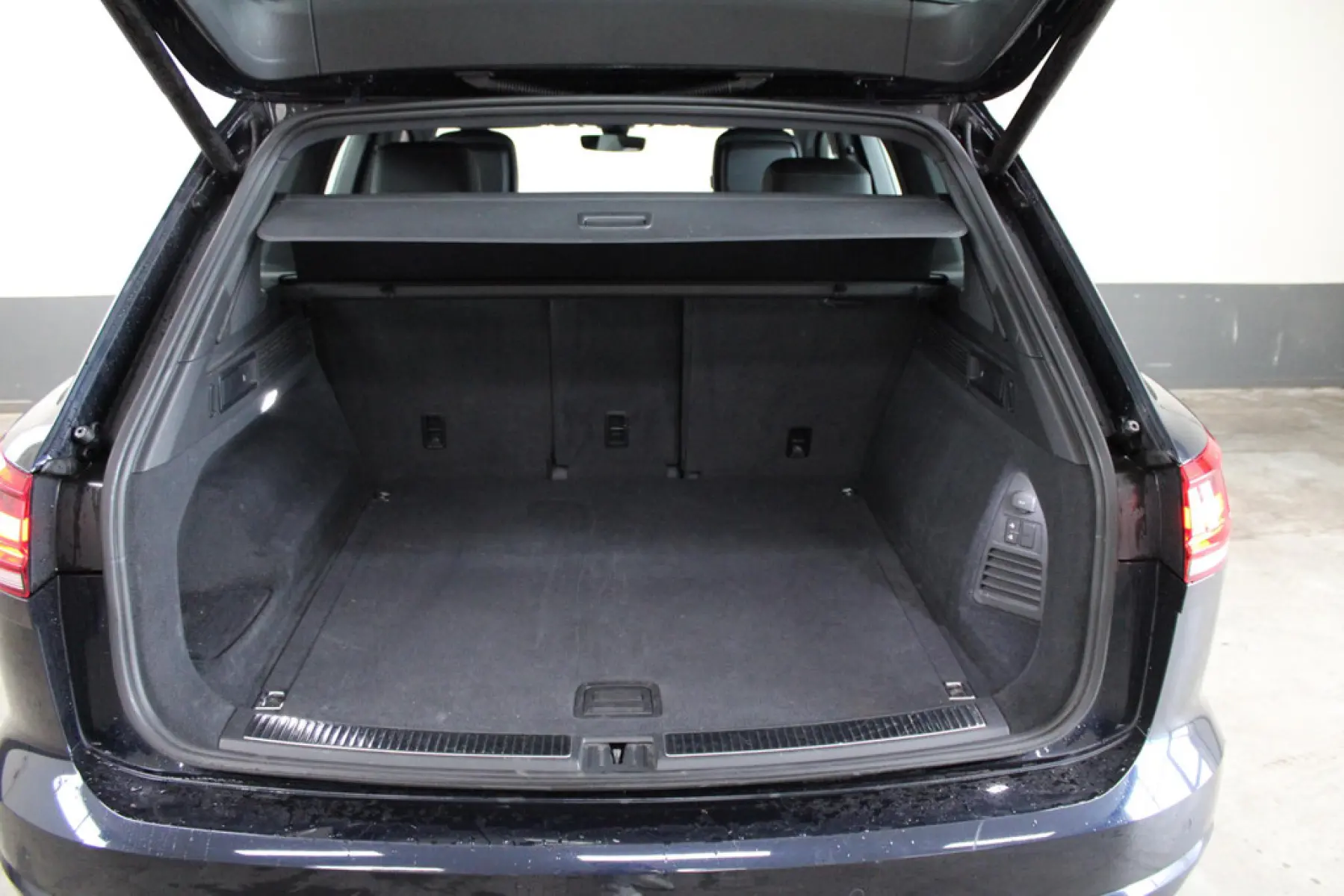 Volkswagen Touareg 3.0 TSI R-Line, foto 11
