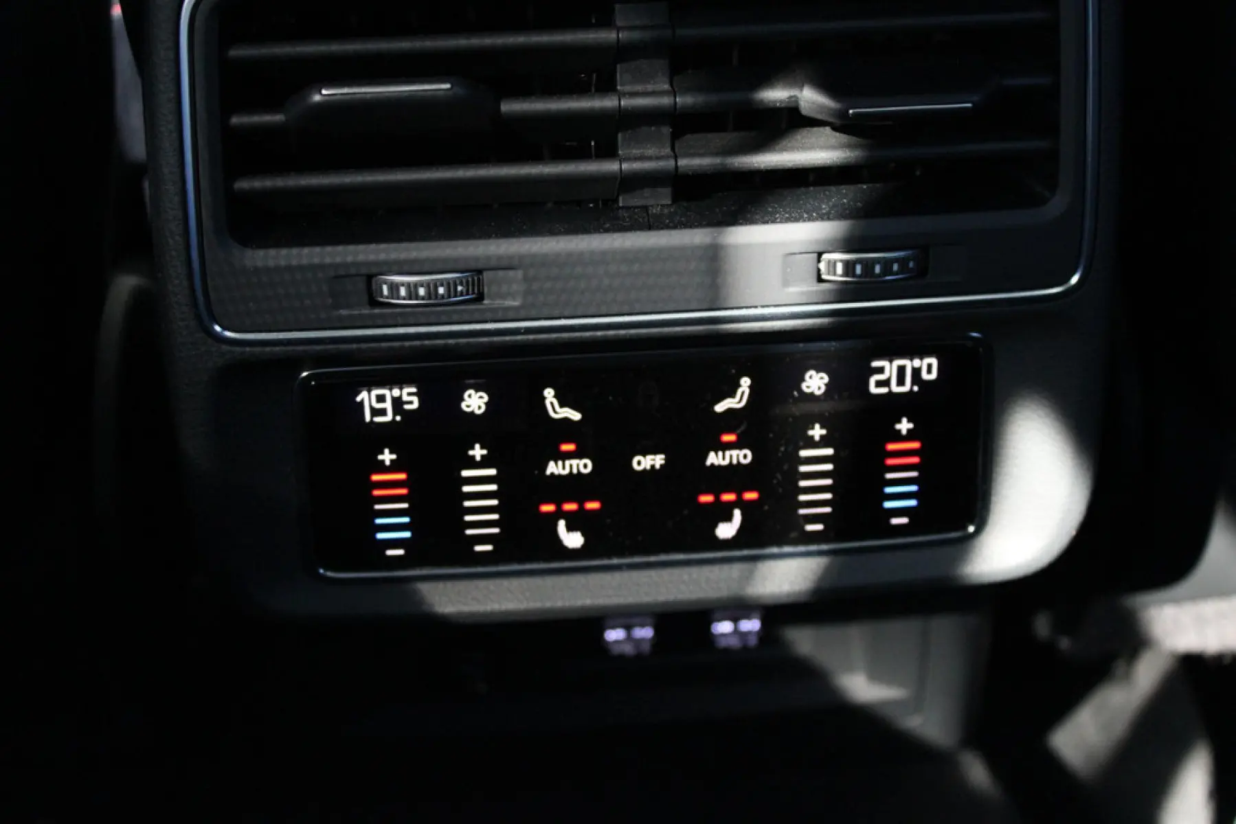 Audi Q8 55 TFSI Quattro, foto 28