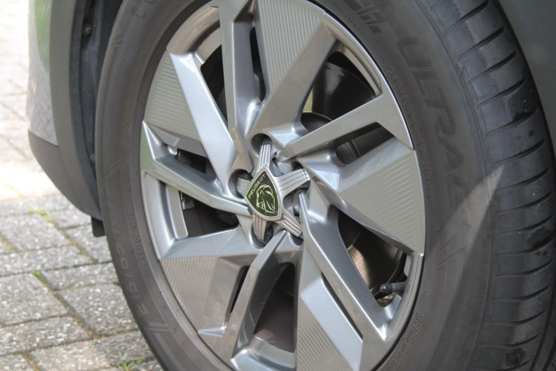 Peugeot 408 1.2 PureTech 130 EAT8, foto 11