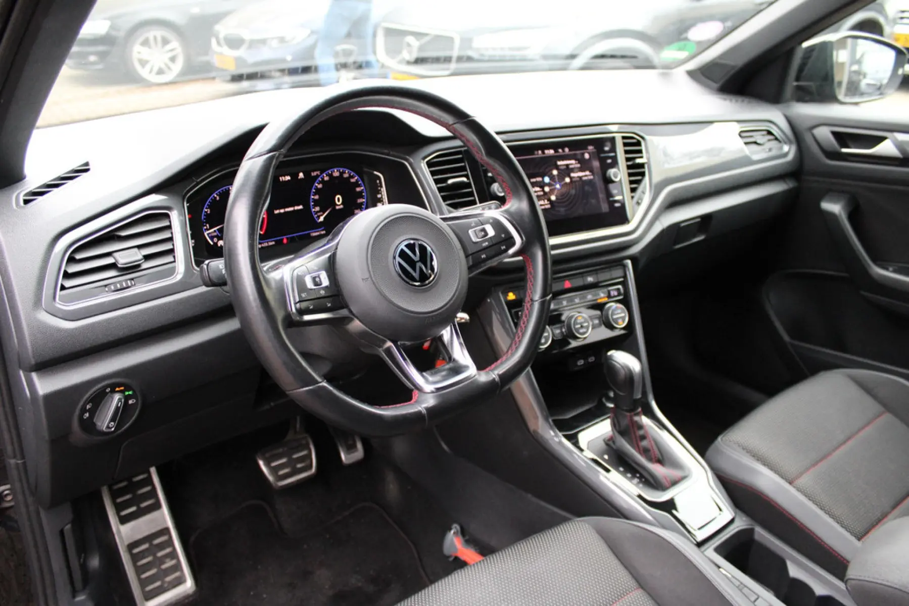 Volkswagen T-Roc 1.5 TSI DSG, foto 9