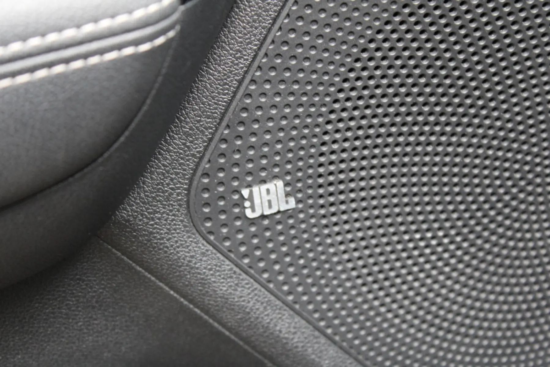 Kia e-Niro DynamicLine 64 kWh, foto 12
