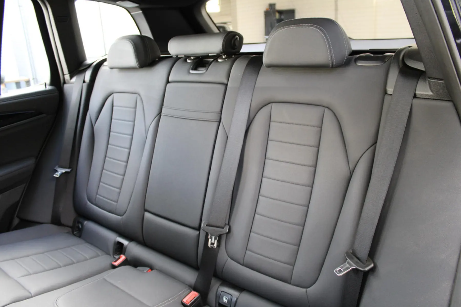 BMW iX3 Executive 80 kWh, foto 11