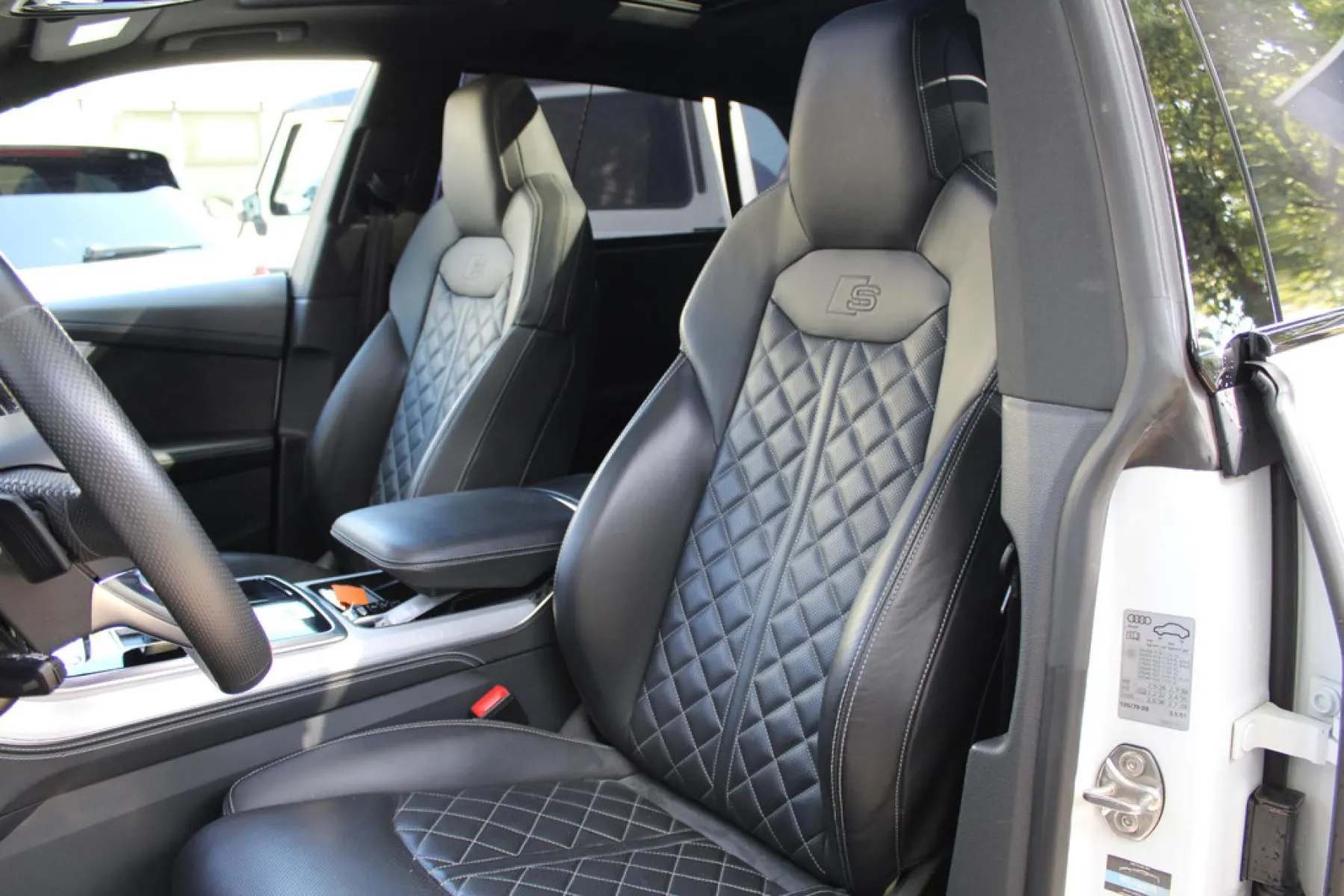 Audi Q8 55 TFSI Quattro, foto 10