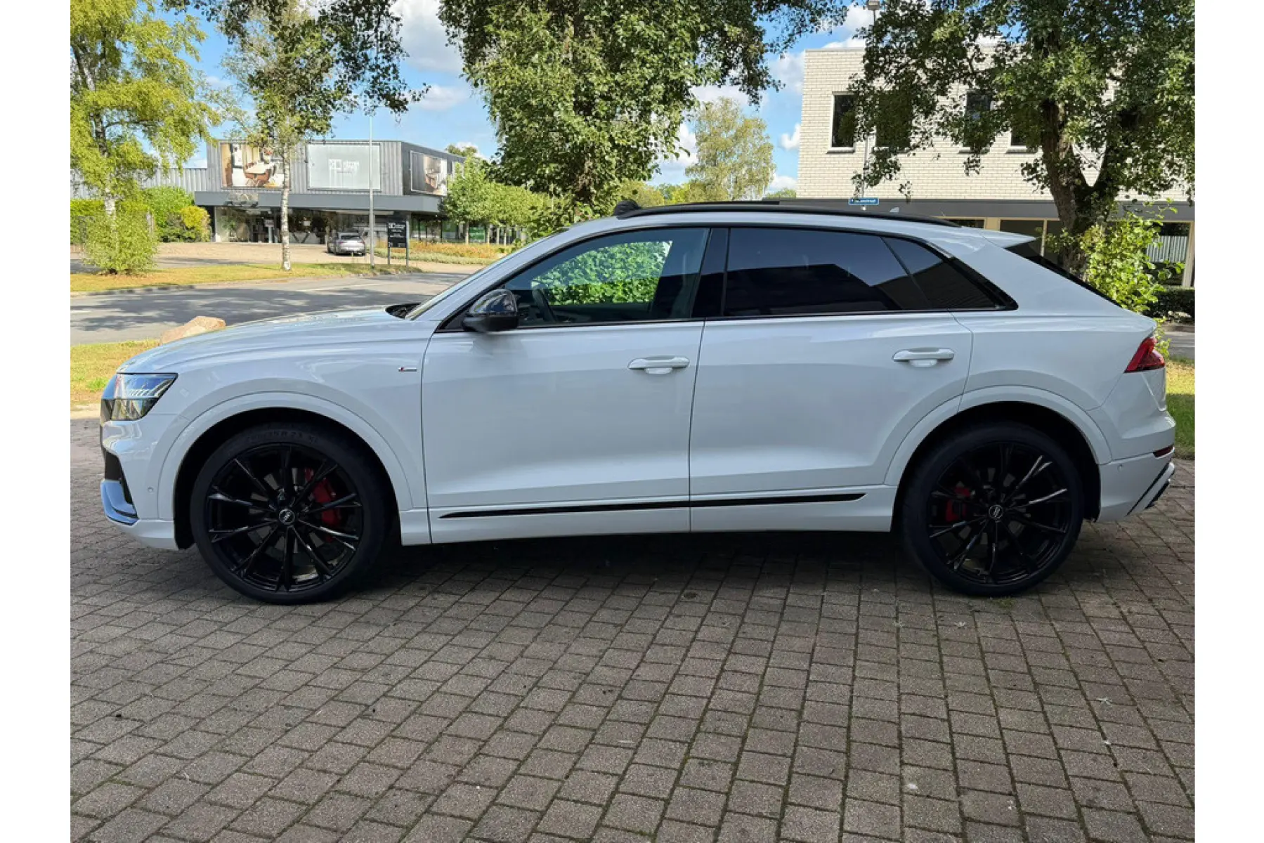 Audi Q8 55 TFSI Quattro, foto 3