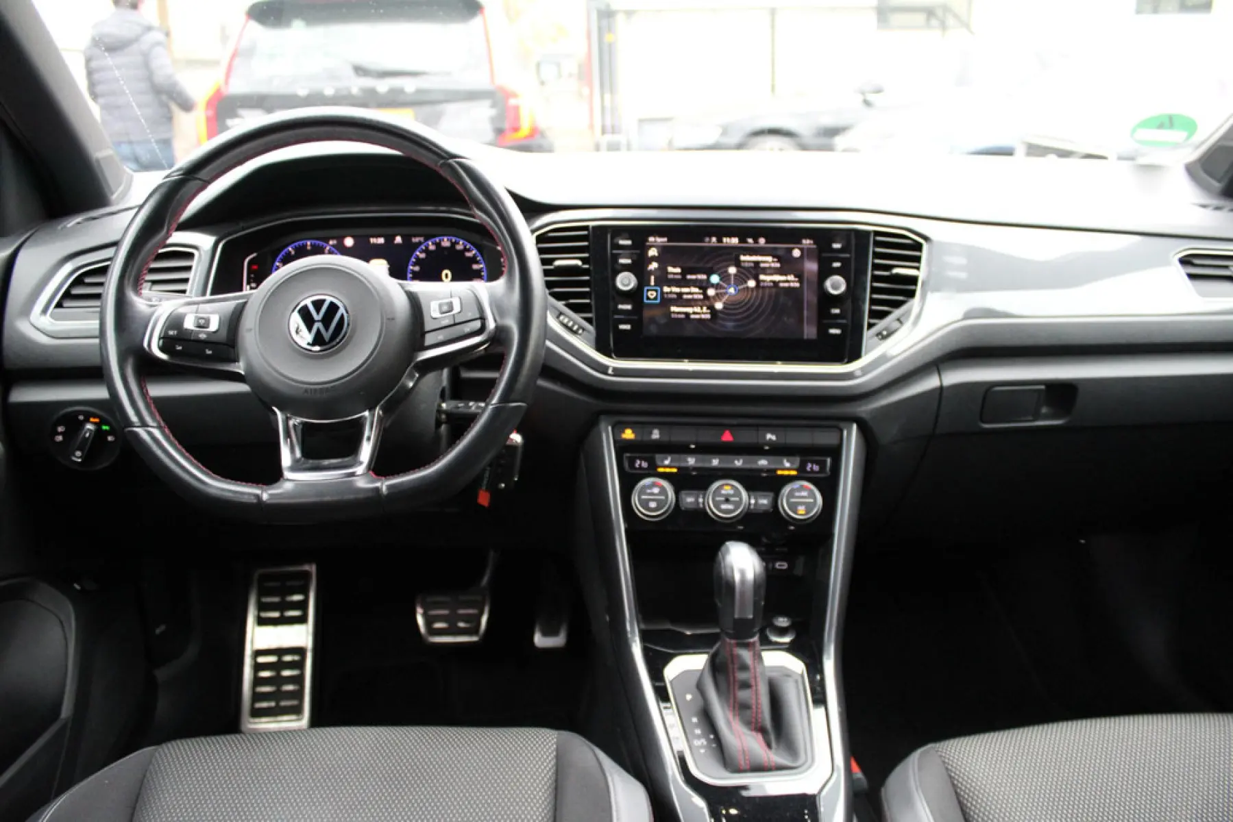 Volkswagen T-Roc 1.5 TSI DSG, foto 8