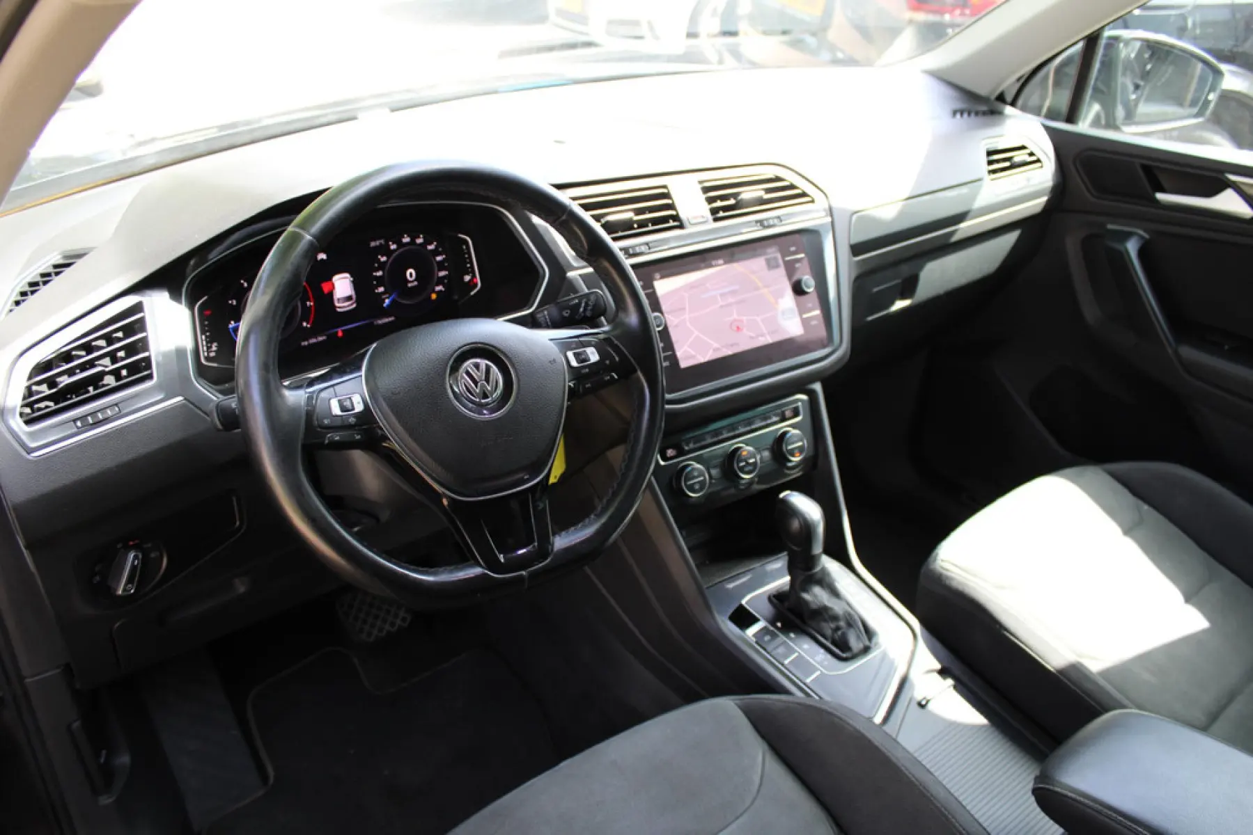 Volkswagen Tiguan 1.5 TSI R-Line, foto 10