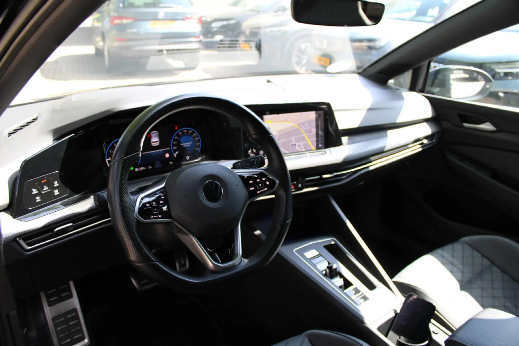 Volkswagen Golf 1.5 eTSI R-Line, foto 11